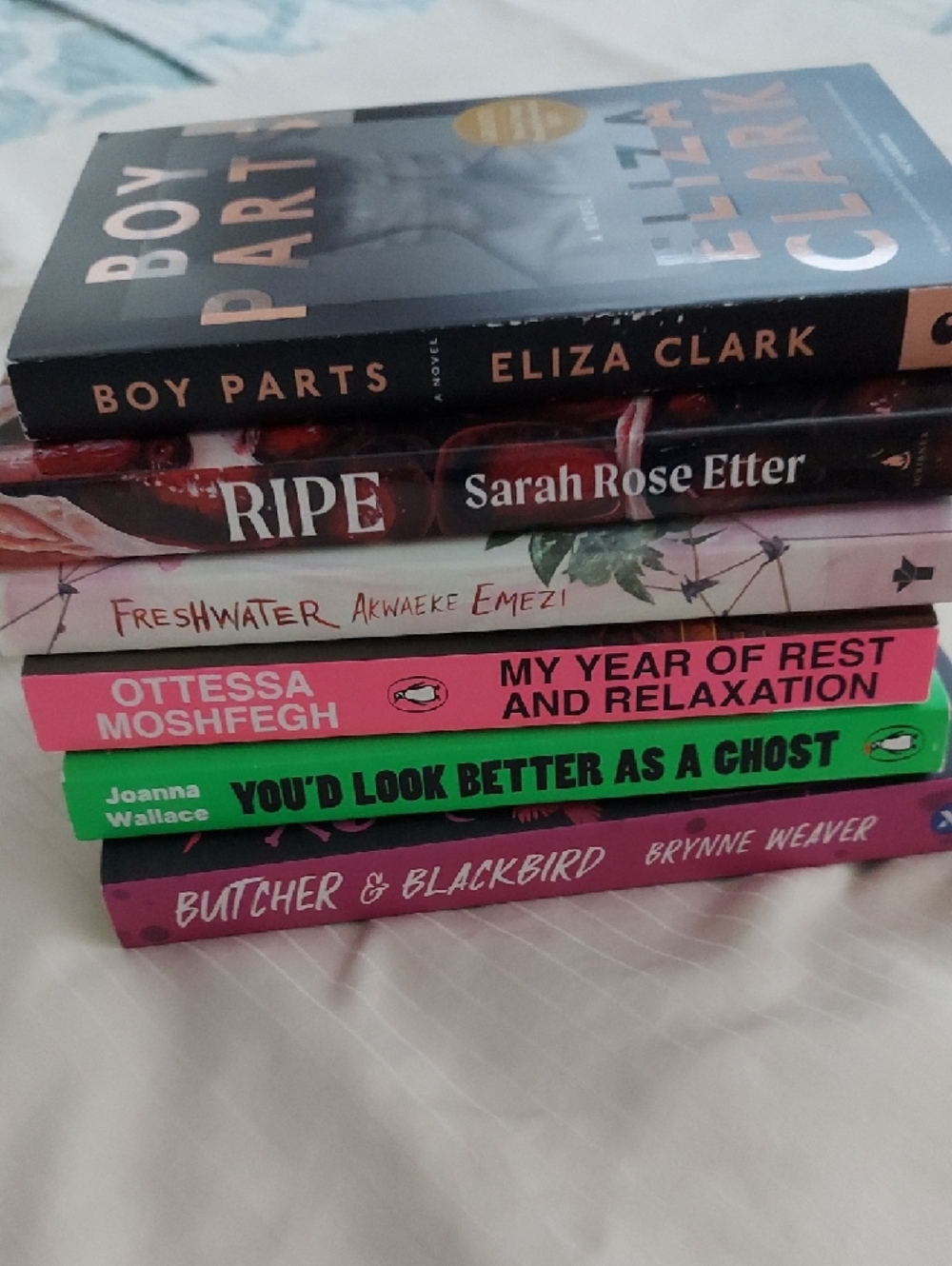Book Bundle - 6 Horror Paperback Novels - Bright Mixed Covers - Picture 3 of 5